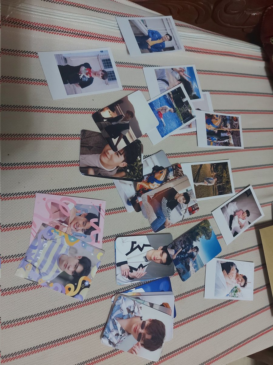 Gopnikka26's tweet photo. Wow! Thank you for these stress relievers 🥰😍
#Saint_sup 
#MingEr
#PetchPigz
#PetchChanapoom https://t.co/NLos9RGp5b