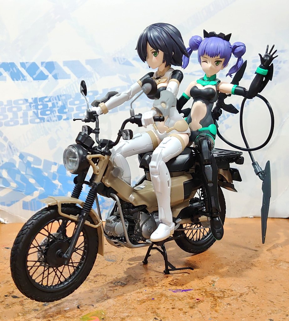 今回、趣を変えてほぼ初、バイクプラモに手を出してみました。 ホンダ