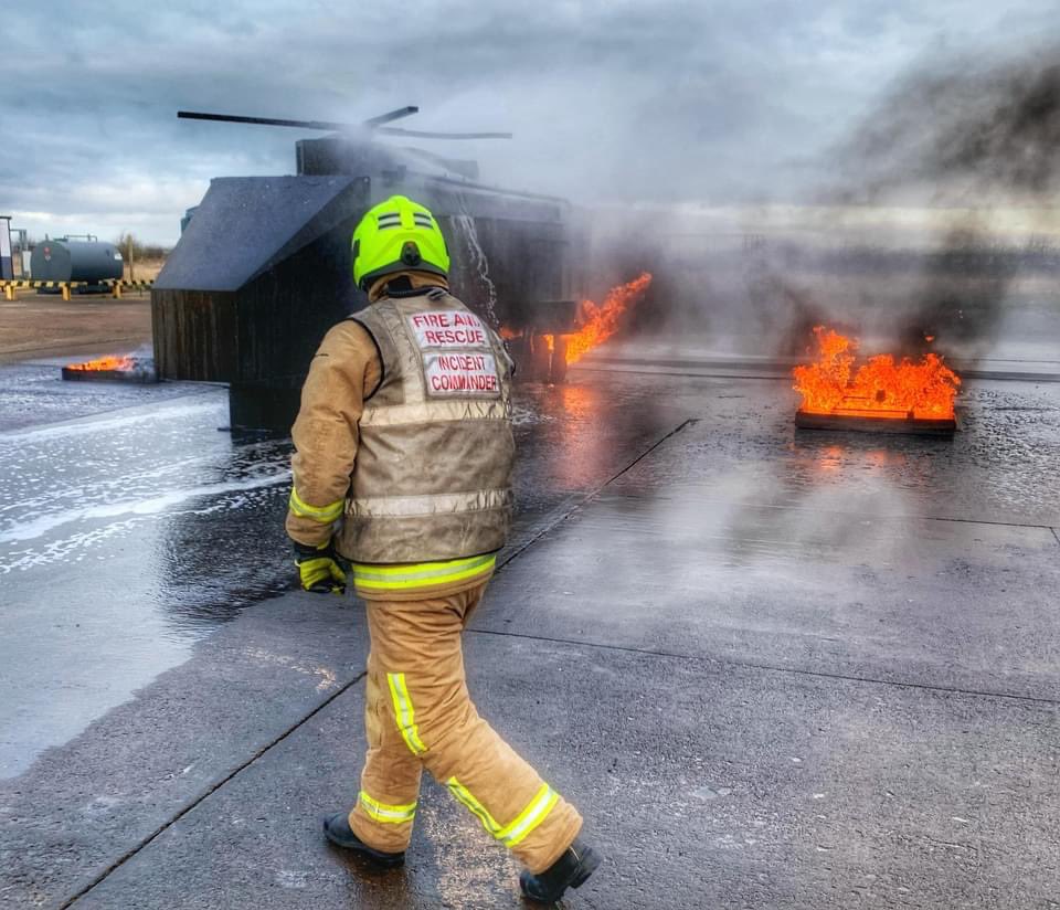 AirfieldFire's tweet photo. ๐จ๐ผโ๐ Earlier this month we sent one of our Crew Commanders up to The International Fire Training Centre to carry out a revalidation qualification to be a Lower Catagory Airfield Supervisor.
#shuttleworthcollection #teamavfs #teamwork #firefighters #aviation https://t.co/hRLjb8i8qq