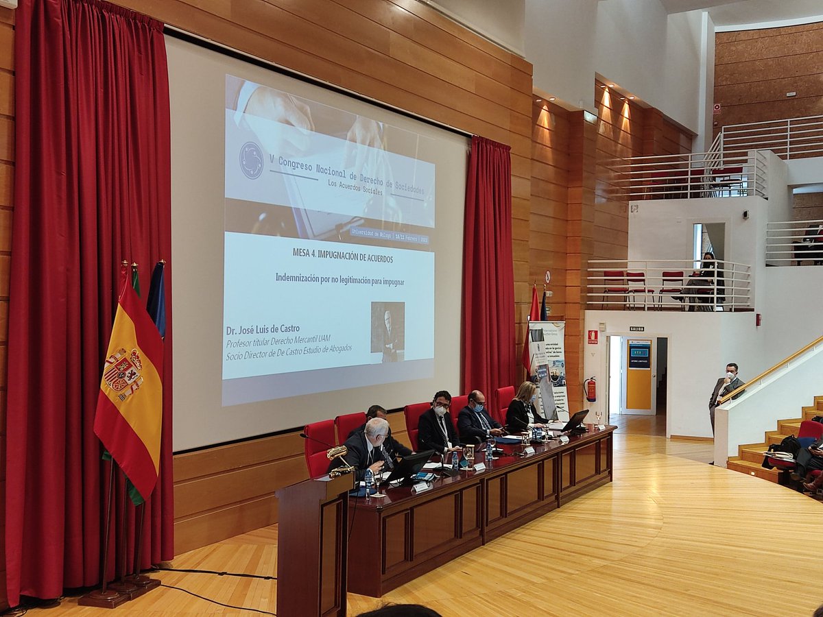 cazenavealvarez's tweet photo. Da gusto escuchar a @joseledecastro hablar de cualquier cosa, pero especialmente de Derecho.

@csociedadesMLG https://t.co/OFudmPfGoJ