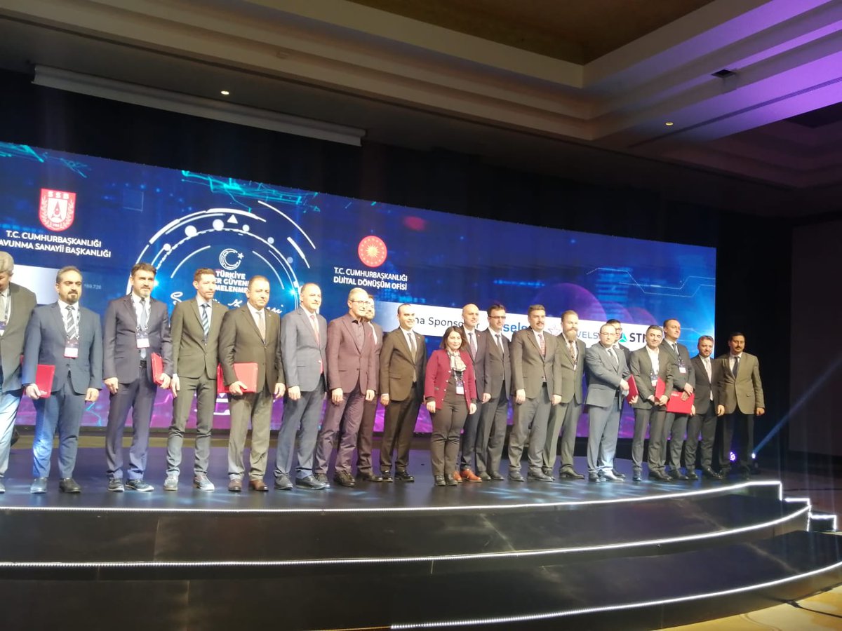 Antalya'da gerçekleştirilen Türkiye Siber Güvenlik Kümelenmesi Sektör Zirvesinde TRTEST tarafından sertifika almaya hak kazanan firmalarımıza belgeleri takdim edildi. <a href="/siberkume/">Türkiye Siber Güvenlik Kümelenmesi</a> 
#TRTEST #Labris #Havelsan #Epati #Karmasis #MayCyber #CyberWise #Nebula #BTYÖN #STM #Kron #Crypttech