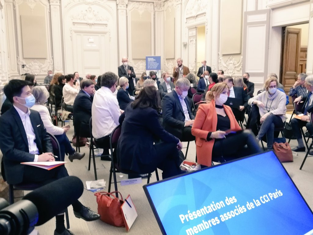 [Assemblée Générale] Les 58 élus de la nouvelle mandature <a href="/CCI_75/">CCI Paris</a> réunis autour de la présidente Soumia Malinbaum. 
Au programme :
✔️ Présentation des 17 nouveaux élus membres associés
✔️ Organisation, priorités et actions à venir : #APESA #ForumAlternance #Inclusion (...)