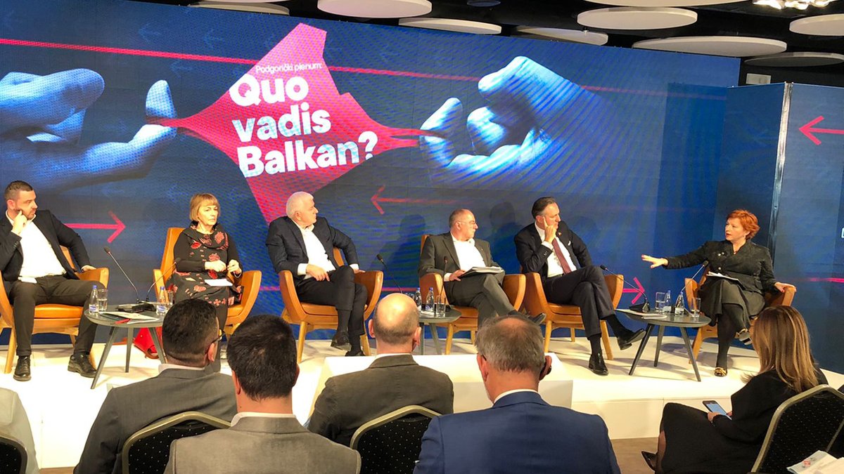 CentarOnline's tweet photo. Socijaldemokratske partije na Balkanu bile su nosioci proevropske ideje, danas se taj narativ stavlja po strani i kao da pristajemo da više nije poželjno da se određujemo kao Evropljani - @Natasa_Vucko #PGplenum #QuoVadisBalkan #EU #Evropa @AddAcademy @CGOCCE @FESBgd https://t.co/OmvwiftrEL