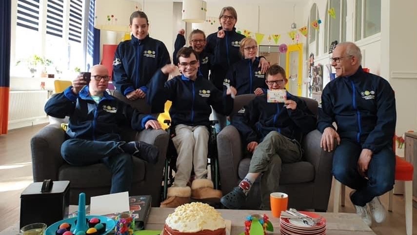 Folkmar en Eveline Sijtsma van Thomashuis Delft Centrum hebben de knoop doorgehakt. Na zes jaar nemen ze afscheid van hun dierbare bewoners. Thomashuis Delft is op zoek naar opvolgers..thomashuis.nl/beschikbare-ve… #delft #thomashuis