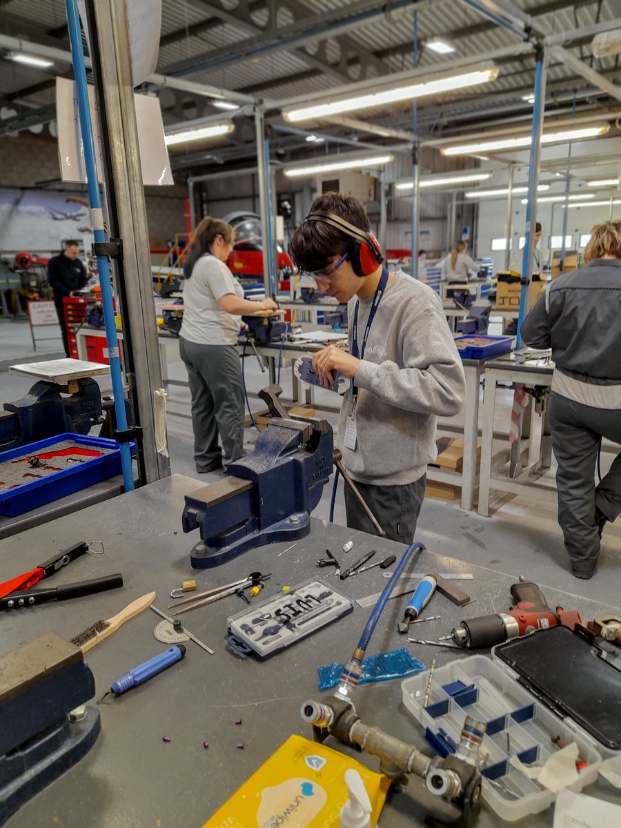 <a href="/ISEinWales/">Inspiring Skills</a> Aeronautical competition yesterday at Coleg Cambria Deeside. Great work by all the competitors. Da iawn pawb. <a href="/NickTyson8/">Nick Tyson</a> <a href="/yes_hub/">YES Hub</a> @colegcambria <a href="/IanHogg_Wales/">Ian Hogg🏴󠁧󠁢󠁷󠁬󠁳󠁿</a>