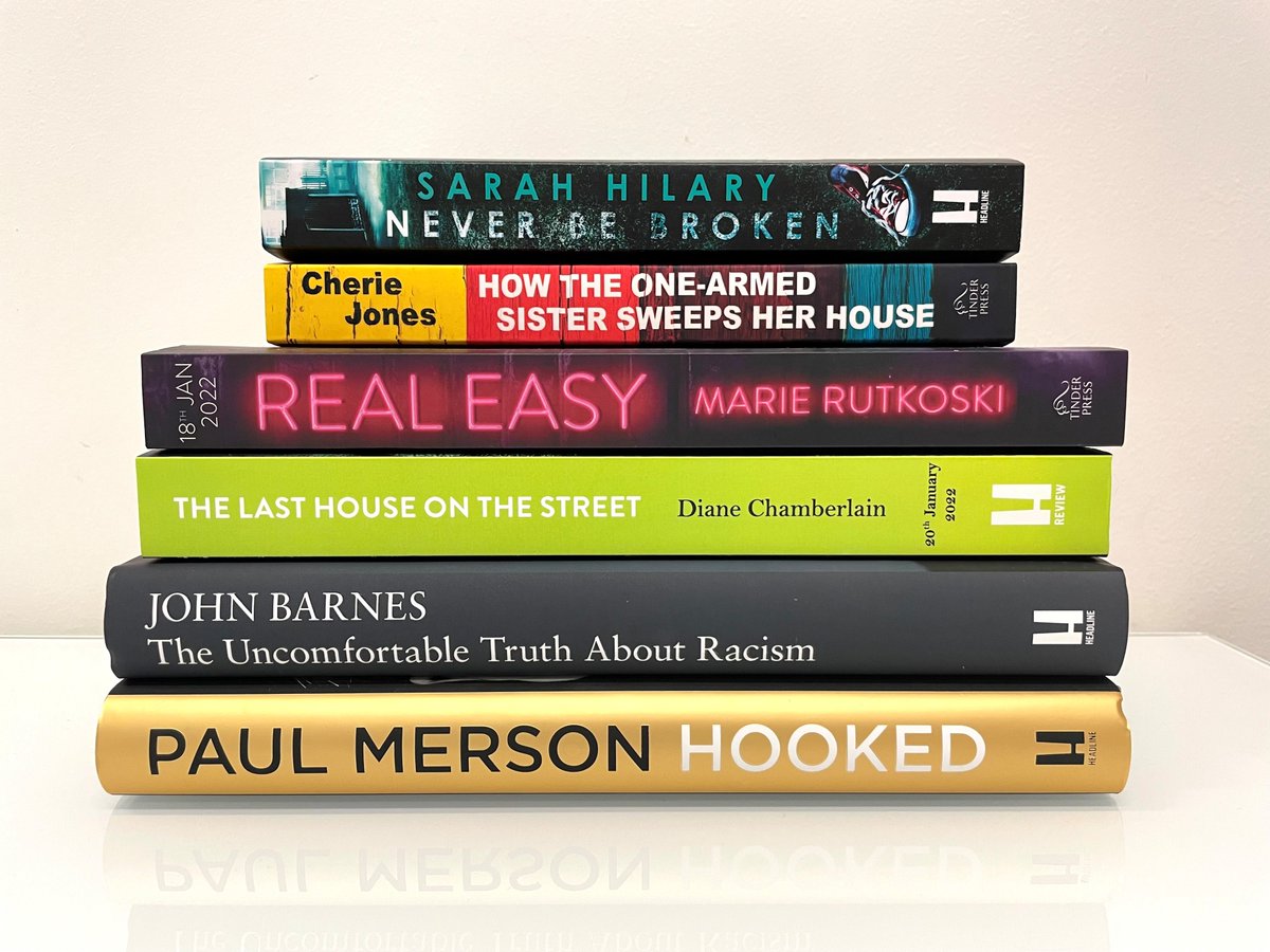 To celebrate that #FridayFeeling I have a massive #giveaway up for grabs! RT and follow to enter and I'll pick one very lucky winner at random at 10am GMT Mon 14th Feb💫💫💫
UK entrants only