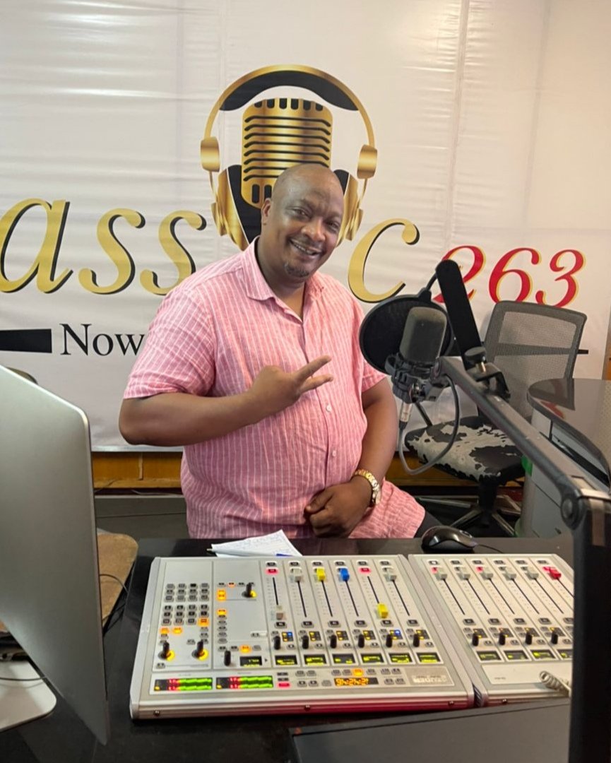 classic263's tweet photo. Uncle Chu rocking lunch time radio this afternoon. Setting the mood for the weekend, tune in to the best talk radio station till 3pm.
#classic263radio
#UncleChu
#WitnessMatema https://t.co/uWjhSPql3p