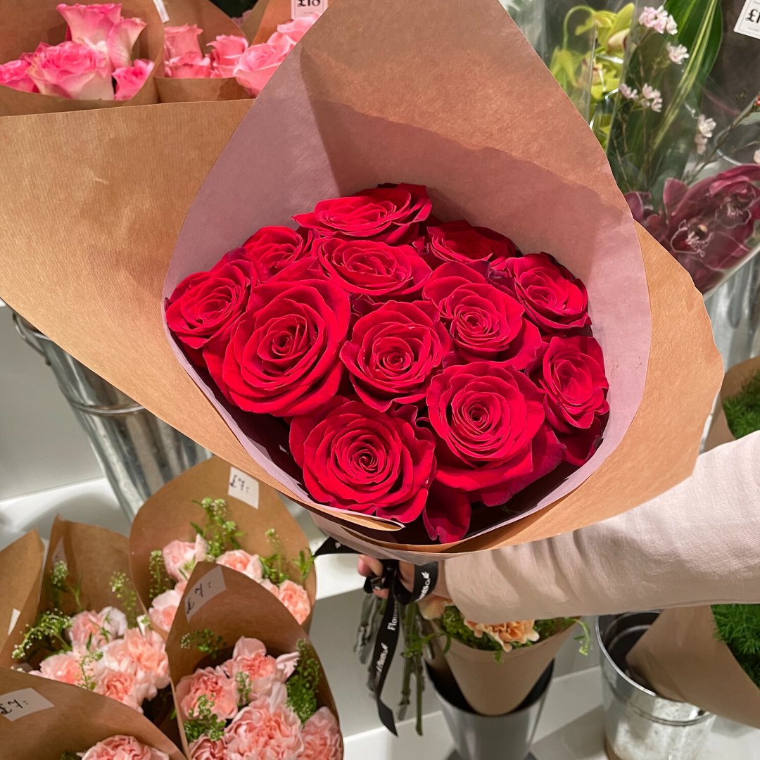 If you need a grand gesture, go with twelve dozen roses 🌹. They’re even more impressive as they’re @rainforestalliance certified. Available in store 8-15/2, £25. While stocks last. #valentine #valentinesday #wholefoodsuk