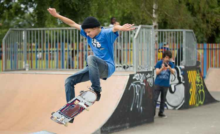 Visit our Family Information Service to find out what's on this #HalfTerm, including holiday play schemes, art activities, sports and sessions at the <a href="/KimberSkatepark/">Kimber Skatepark</a>  
fis.wandsworth.gov.uk/kb5/wandsworth…