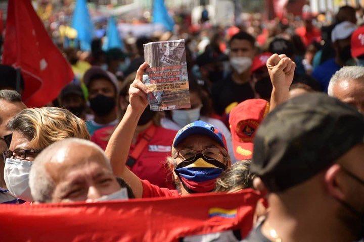 #11Feb |🇻🇪📢 ¡ETIQUETA DEL DÍA! ▶️

#EnDefensaDeLaPatria 

¡Pueblo de Paz!