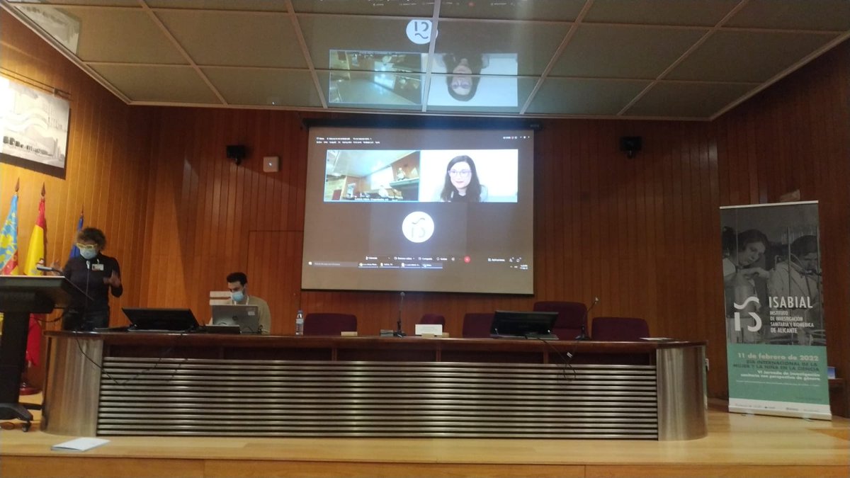 isabial_iis's tweet photo. 💜#11F2022
🔬👧 Tercera mesa #ISABIALWomenInScience, "Perspectiva de género aplicada a las herramientas diagnósticas y terapéuticas"
Ponente invitada: @sruedapascual “Perspectiva de género en la investigación y la educación: el camino para una sociedad más igualitaria y justa” https://t.co/E5AWTwYGIj