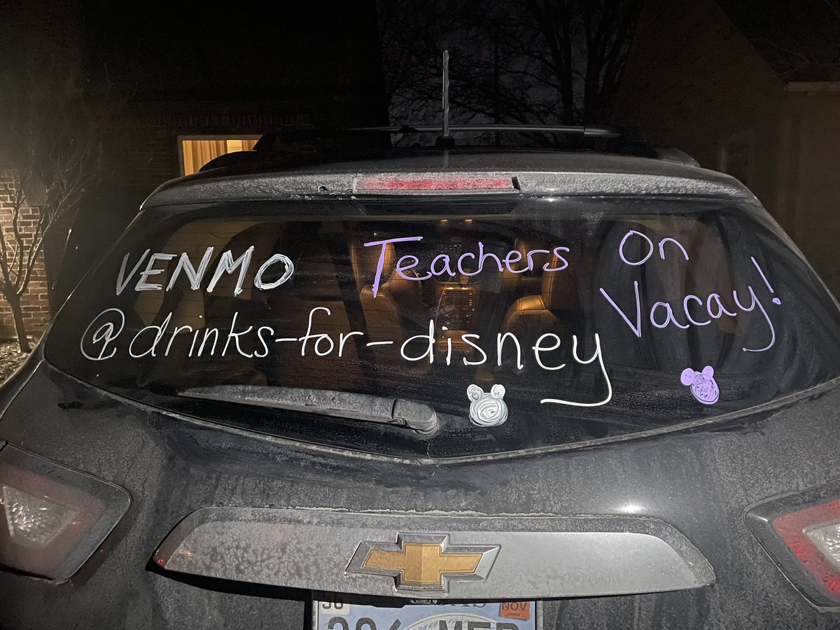rdelzer's tweet photo. Headed to Disney with my girls!! https://t.co/ElwNBfUdK9