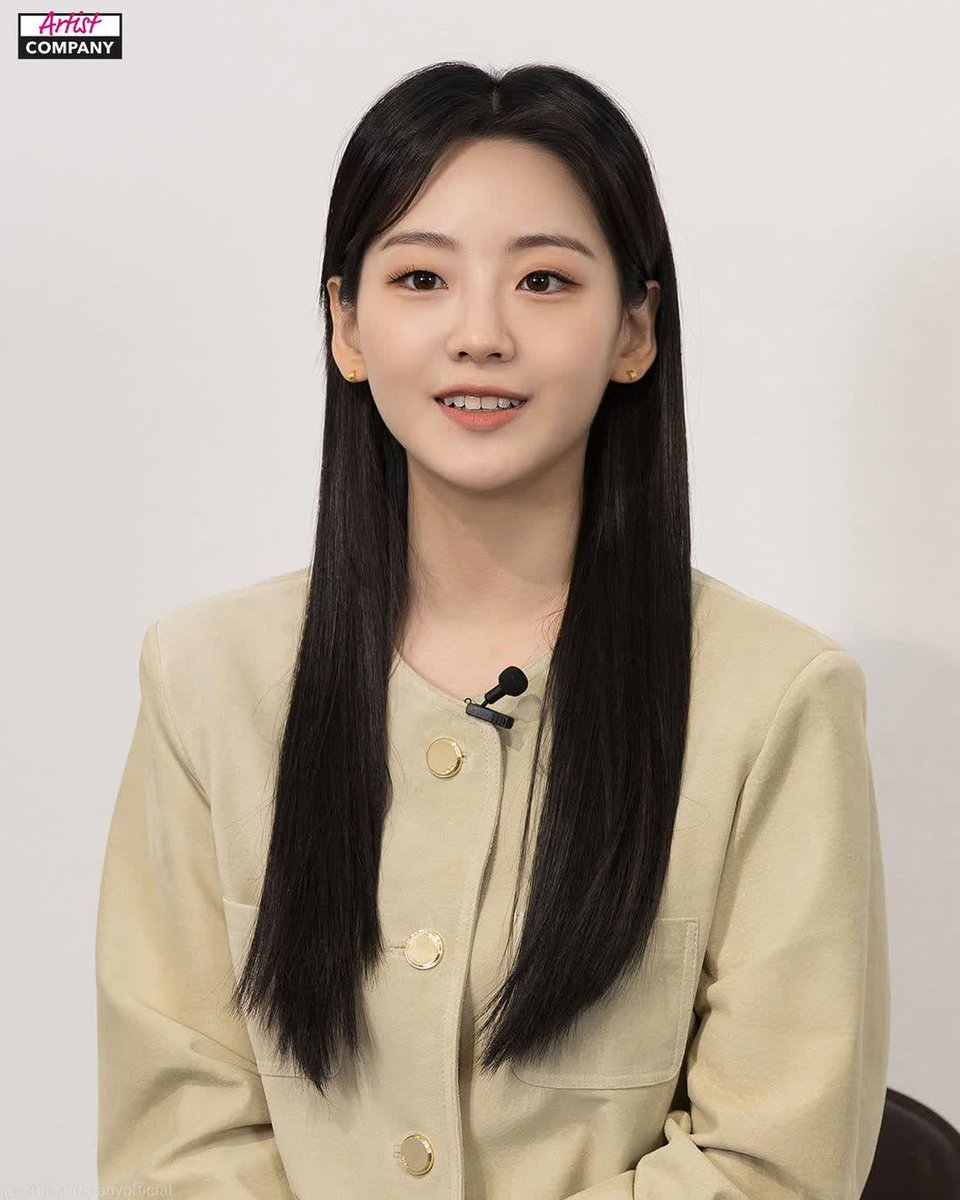 usernotfound033's tweet photo. yihyun so pretty https://t.co/blpOPUWVtQ
