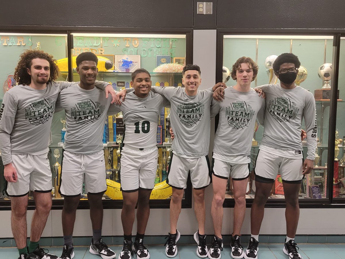 Senior Night!! Please come support our guys in their last home game 🏀So proud of this group 💚 Ceremony before the game. Connally community come out and be loud!! Game tonight at 7:30! #RunAsOne <a href="/BballCougar/">ConnallyCougarBball</a> <a href="/PfISDAthletics/">PfISD Athletics</a> <a href="/JBConnallyHS/">Connally High School</a> @ConnallyFB <a href="/ConnallyGSOC/">Connally Girls Soccer</a> <a href="/C0NNALLYCHEER/">CHS CHEER</a>