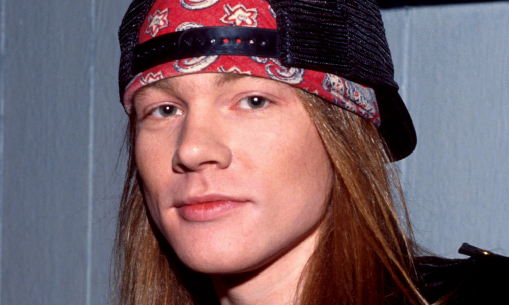 #HaciendoHistoria recorrió vida y obra del cantante de rock que marcó varias generaciones: Axl Rose.

Con la dirección de <a href="/PagliariMariano/">mariano pagliari</a> 
el timming de <a href="/JMCarzolio/">Juan Miguel Carzolio Zabala</a> y las brillantes interpretaciones de <a href="/dasilvailiana/">Iliana da Silva</a> y <a href="/MFablet/">Martín Fablet</a> 

Revivila: sarandi690.com.uy/2022/02/10/axl…