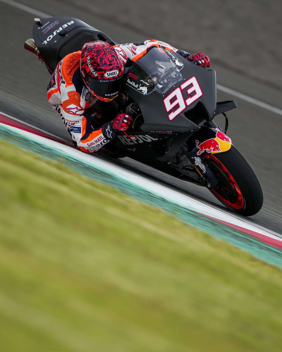 marcmarquez93's tweet photo. Primer día de test en el Mandalika Circuit 😍
First day of test at the Mandalika Circuit!

#MM93 #MandalikaTest #indonesia https://t.co/rjXXebawJe