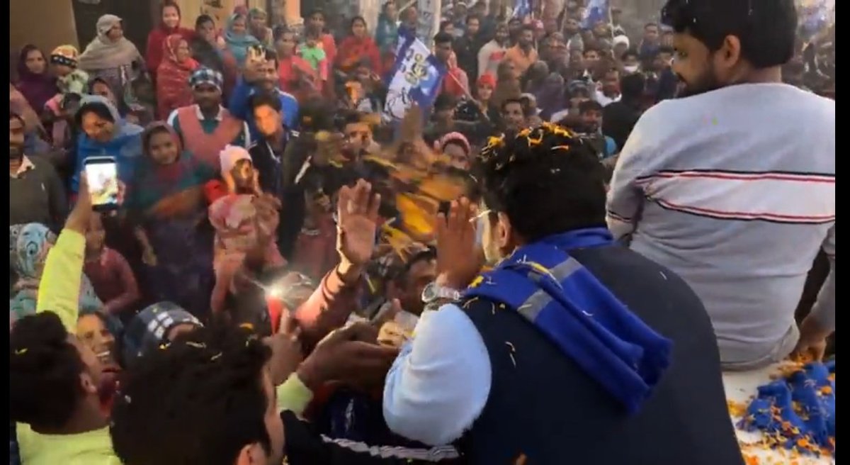 AnujBadgoTya's tweet photo. संघर्ष की रात जितनी ज्यादा अँधेरी होती है,
सफलता का सूरज उतना ही तेज चमकता है।
~ चंद्र शेखर आजाद https://t.co/YFCgUEY6v1