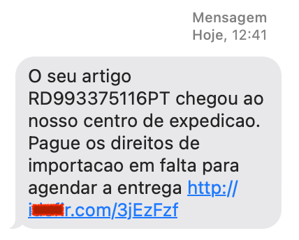 rui_mag's tweet photo. Agora até recebo encomendas sem ter feito qualquer pedido. 🤔 Só tenho que pagar os "direitos de importação".
(não caiam nessa!) https://t.co/10EFVRT2y1