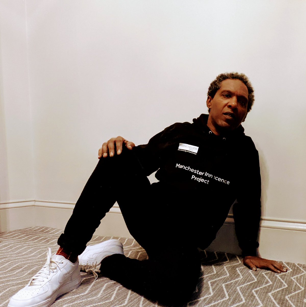 uomhums's tweet photo. We are proud to present the first recipient of 'The Lemn Sissay Law Bursary' to Ellis Lewis! π
#ManchesterInnocenceProject is a staff-student collaboration aimed at helping the wrongfully convicted and promoting positive change in the justice systemπ§ββοΈ @lemnsissay https://t.co/uict8zUflf