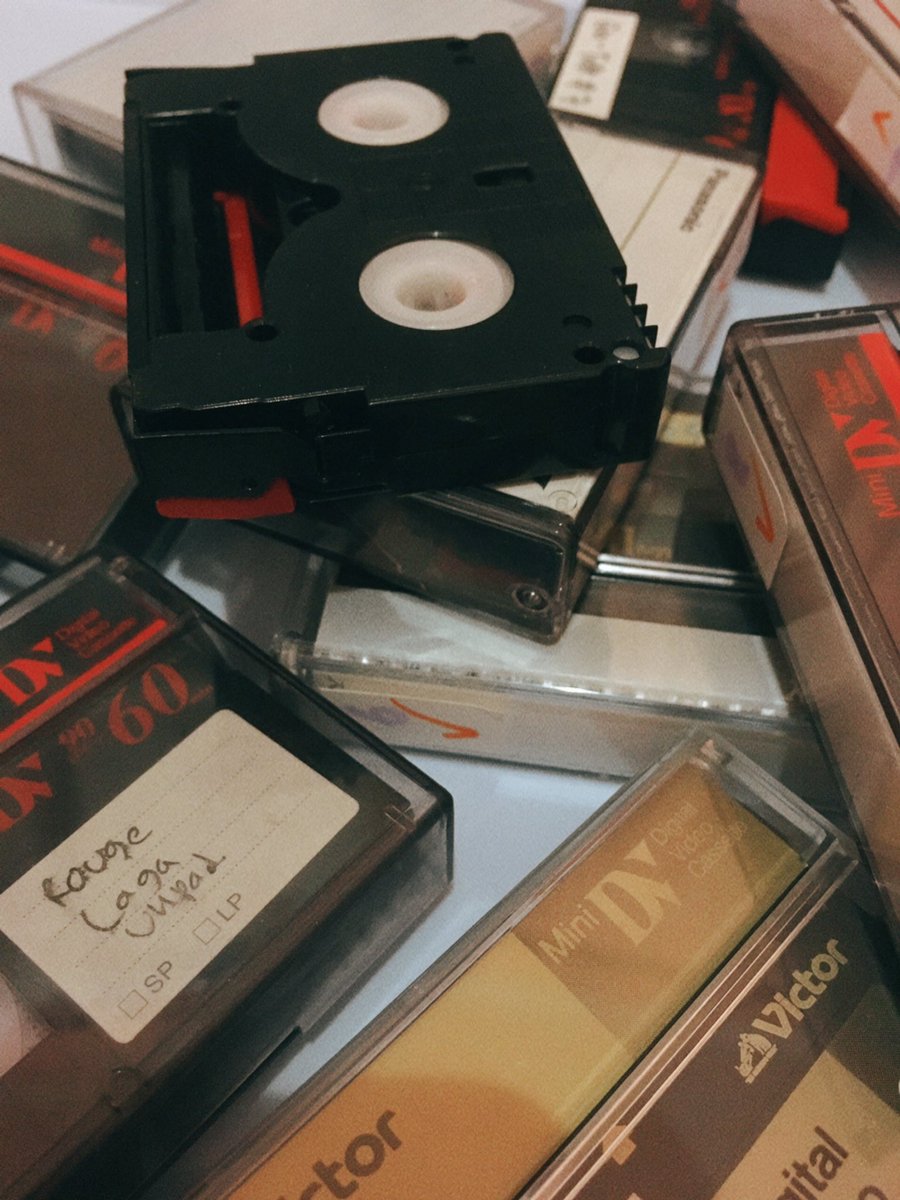 Video band-band lokal circa 2003-2005, yang direkam oleh saya &amp; kakak saya
ㅡ 𝙖 𝙩𝙝𝙧𝙚𝙖𝙙;