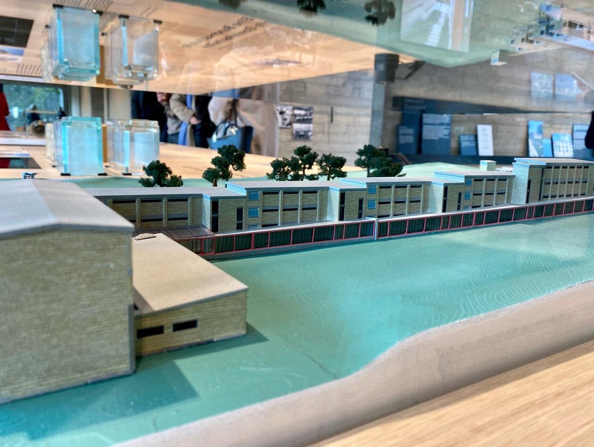 DanielSauer73's tweet photo. Unser #UNESCO-Weltkulturerbe, das #Bauhaus-Ensemble Bundesschule #Bernau hat seit heute ein Besucherzentrum. Vorbeischauen lohnt!
@klara_geywitz @ManjaSchuele @BernauLIVE @Ladeburg_LIVE https://t.co/c5sUsicgnk