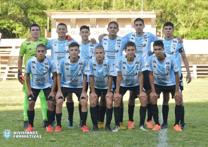 UNA VERDADERA VERGUENZA: Guaraní debía enfrentar a Guaireña por las Formativas en la Sub 16, sin embrago no se presentó el equipo aurinegro.
Así se manejan las formativas..y nadie hace NADA.
Harrison y sus CHONGUITOS...
