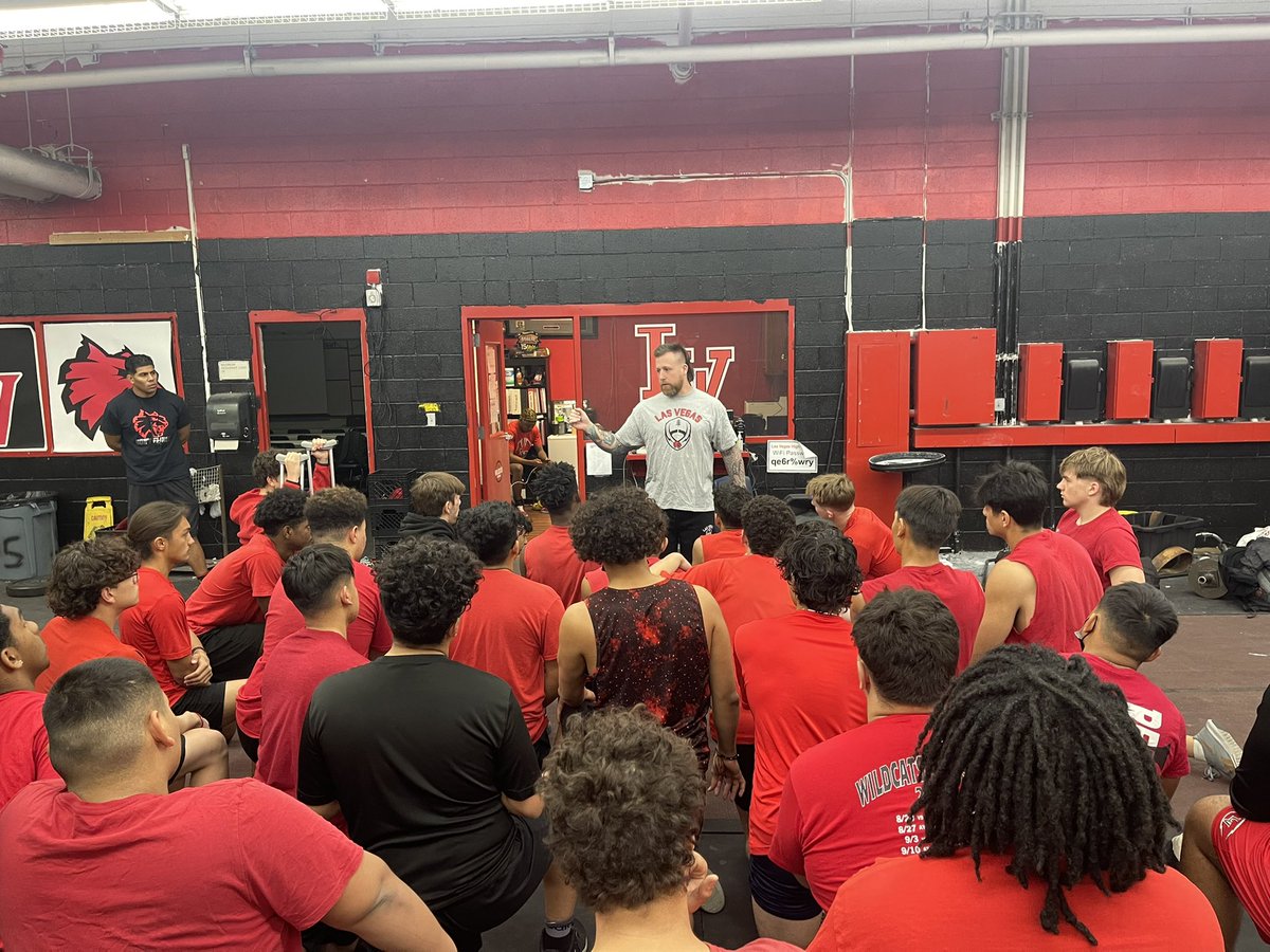 LVWildcatsFB's tweet photo. Thanks to 2002 Alum Russ Hale coming out to talk to our Wildcats! He was part of the 2001 State Championship team that won a title after a 50 year drought. Thanks for stopping by and speaking to our guys about #TheWildcatWay and traditio! GOOO CATS!!
#TheWildcatWay https://t.co/1mcTUWjqjY