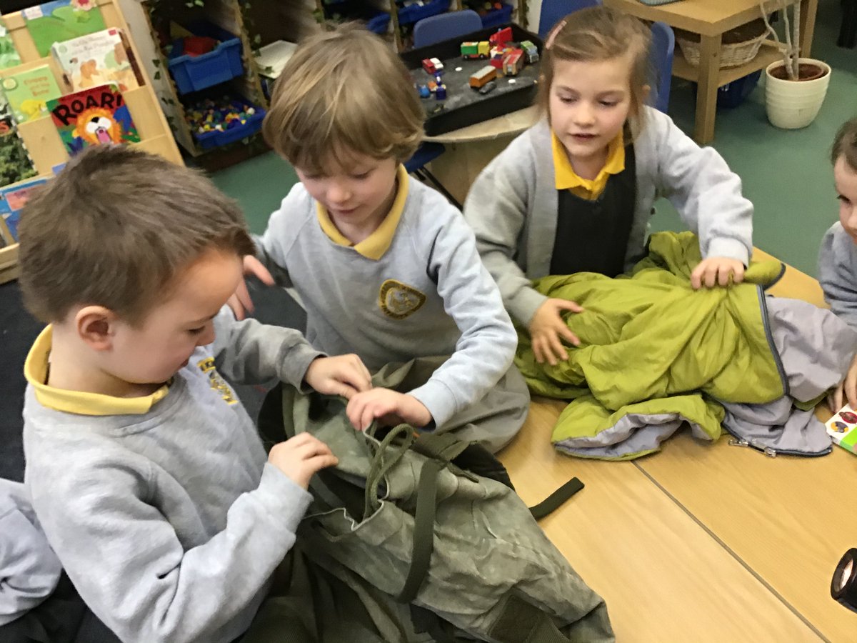 blueclassckis's tweet photo. This week we discovered a bag in school  belonging to Explorer Ellis.  We took a peek to see what was inside and discovered lots of things he would need for his  expedition!🎒🔦 https://t.co/J2TNpnvLRq