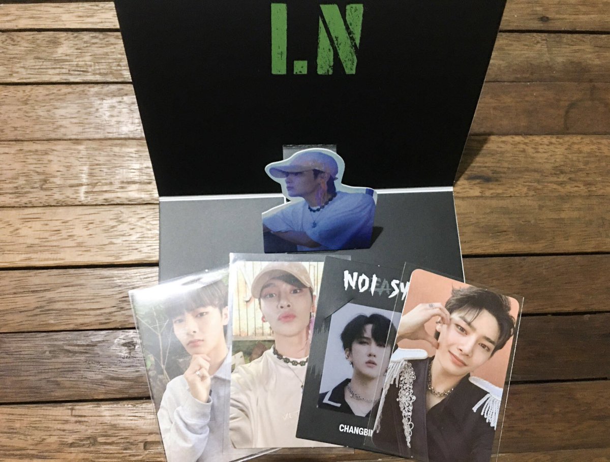 hungrytrolley's tweet photo. Hello Trollies! I’m Admin E~ 🙋🏻‍♀️

Quitting sale na po ako sa SKZ pcs ko huhu rfs: need funds for master’s tuition~ 

IC interest check wts lfb ph

Set prices + mechanics &amp; other info: https://t.co/cOcR4H3Cjv

🏷 stray kids bang chan lee know changbin hyunjin han felix seungmin IN https://t.co/T9Pv9CQukB