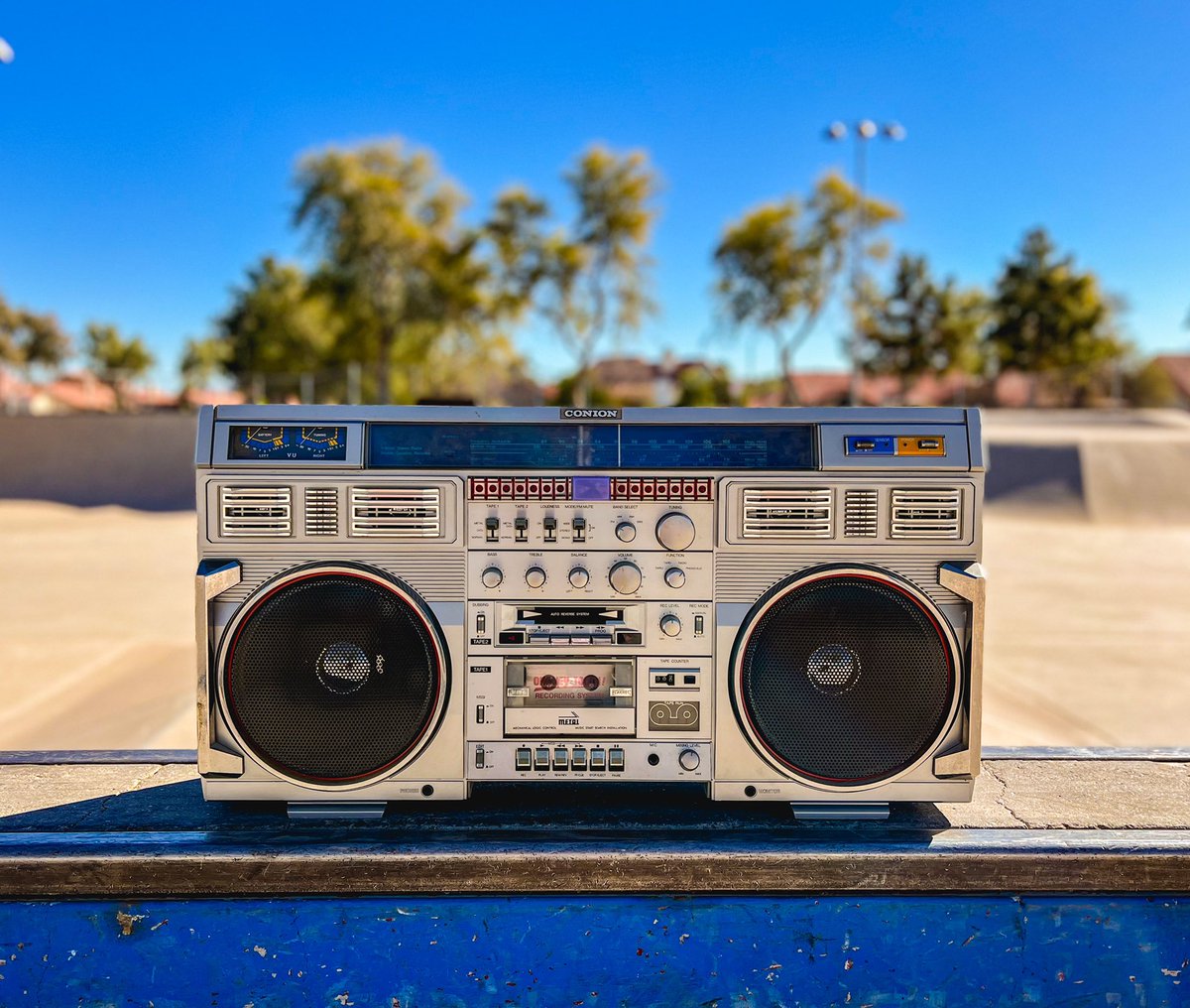TonyCottrell's tweet photo. Put this piece of musical history up for auction Monday evening. The auction ends tomorrow evening and there is still a chance to get it for under $700! #boombox #conion #1980s

https://t.co/F7eNybjv1Z https://t.co/7aXnFGbxFY