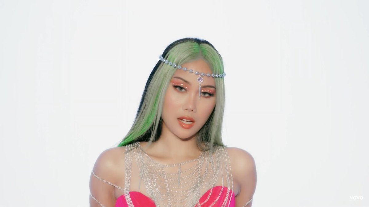 dollabbys's tweet photo. WASN’T READY FOR THIS LEVEL OF ✨SPICE✨😩. STUNNING QUEEEEEN 😩🔫 https://t.co/VlElbSAc3J