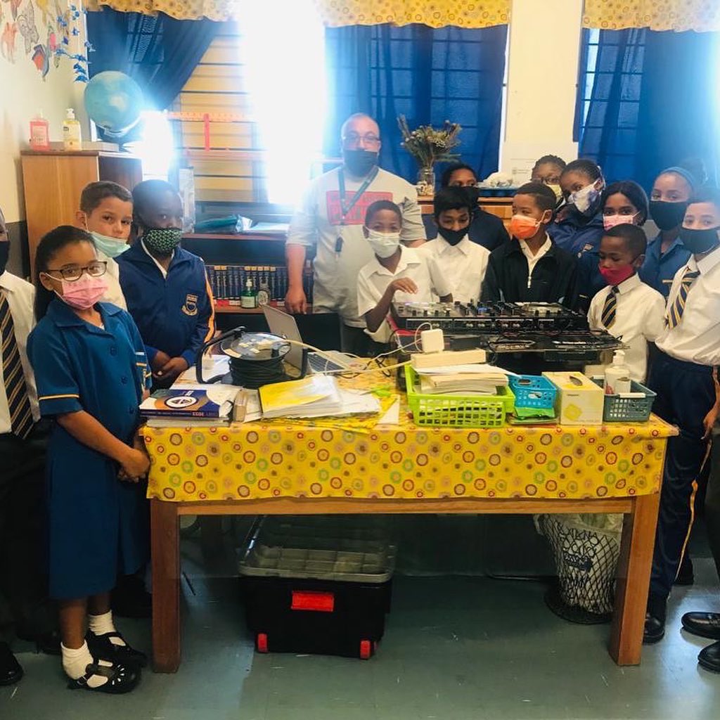 HealtheHoodZA's tweet image. Scratching the surface… #dj #kidsdj #learntodj #djlife #healthehoodproject #changingmindschangesaction