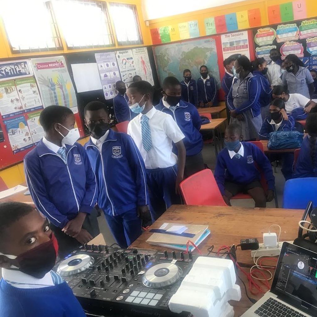 HealtheHoodZA's tweet image. Scratching the surface… #dj #kidsdj #learntodj #djlife #healthehoodproject #changingmindschangesaction