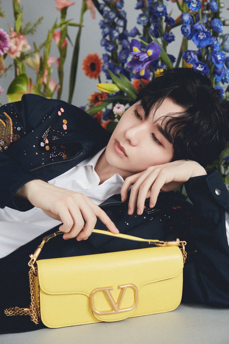 lukkana851's tweet photo. Nine always gorgeous 😘😘😘
#VALENTINOGARAVANIxINTO1 #VALENTINOGARAVANI
#LocoBag
#นายท่านกรชิต
#高卿尘
#INTO1Nine #ValentinoxNine https://t.co/vuWys5D8vv