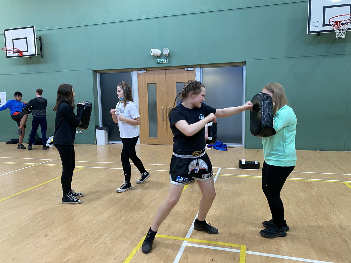 MissashmoleP's tweet photo. @JohnstoneHighSc
 Pupils took part in Muay Thai after school as part of #childrensmentalhealthweek2022 Amazing effort from everyone involved. 
@jhighHWB @RenEdHWB https://t.co/E304oyJOXa