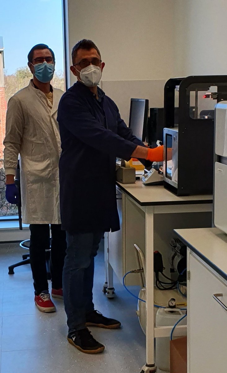 Hands on training day for Steven as he embarks on his @The_MRC funded PhD. Exciting in-person visit with @GeorgiosPatsos from our industrial partner @RevoluGen #highthroughput #robotics