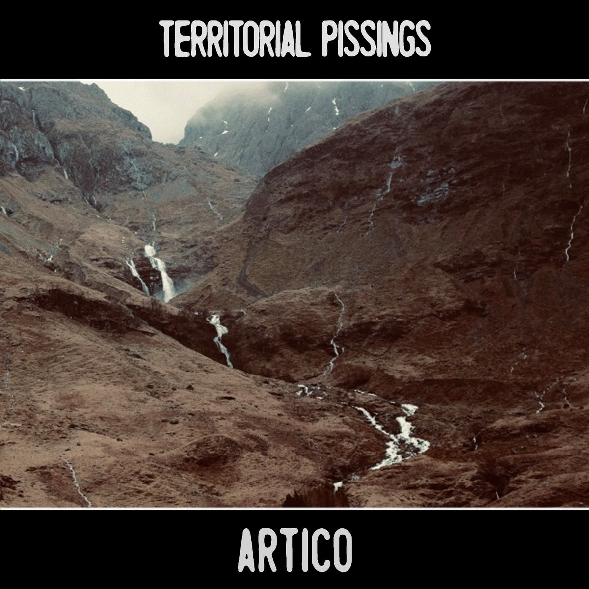 articoband's tweet photo. Una scelta di cuore e di pancia, un lato più istintivo, grezzo e meno ragionato. Questo è "Territorial Pissings” Fuori il 18 Feb 💥#territorialpissings sarà vostra !
~ cover photo by @giacomotriglia ~
a tribute to #Nirvana https://t.co/tY5Cd0KiFJ