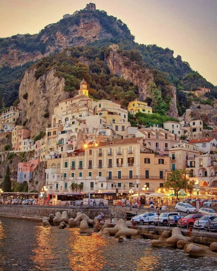Amalfi Coast in Italy 🇮🇹