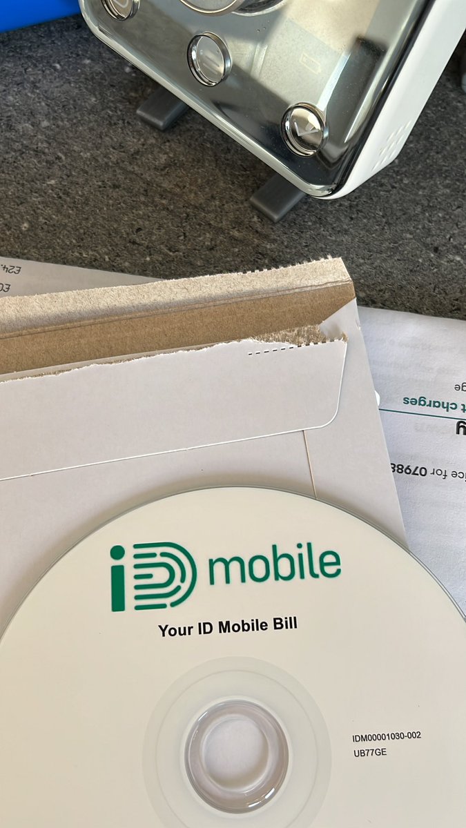 fifalads4you's tweet photo. @iD_Mobile_UK why would you send a CD/DVD with every letter to your customers in 2022? I don’t even have a device to read this things. Why? And what’s in it? https://t.co/bR9iMLAbFN