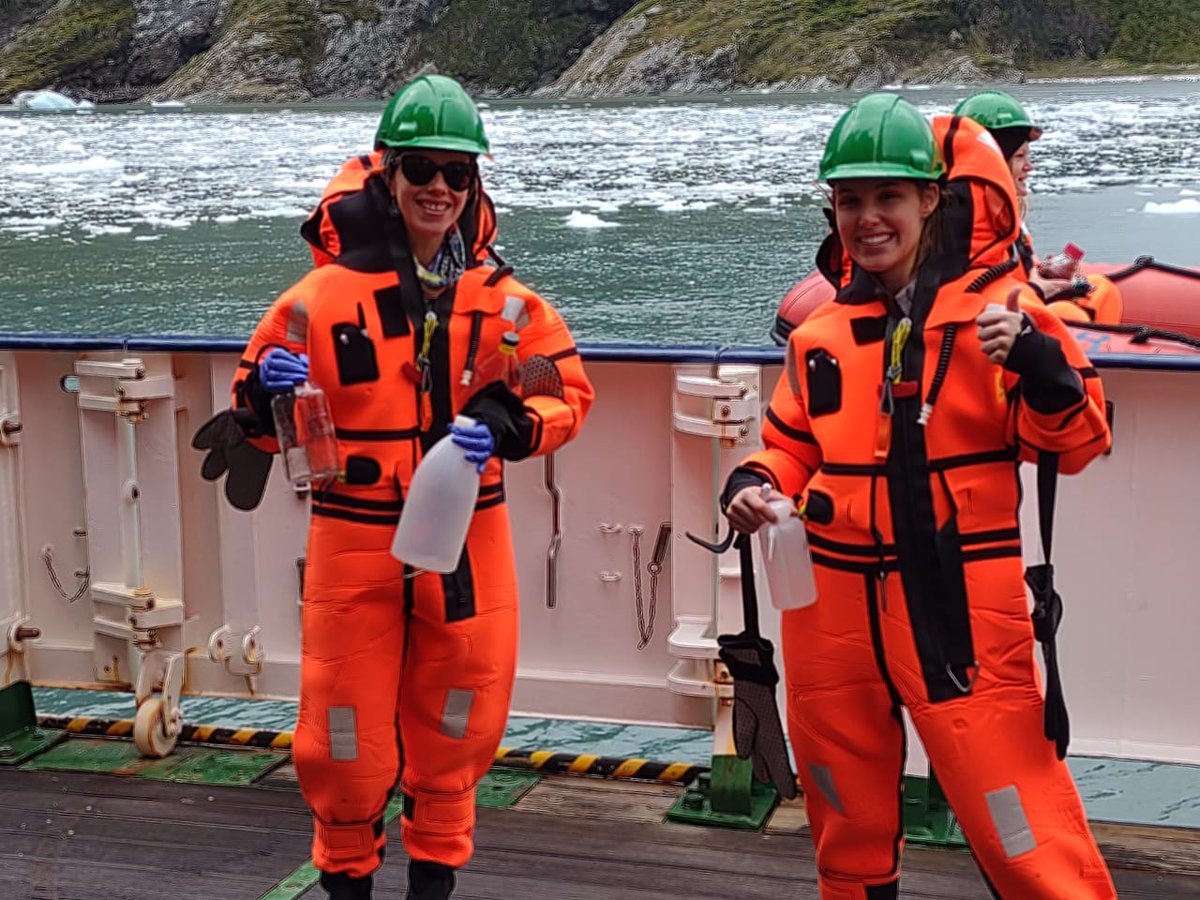 Feliz día internacionald de la mujer y niña en ciencia!!! 🥳🥳💪💪Aquí desde el R/V Meteor investigando junto a FjordFlux #marinemicrobes y mostrando que las #lasniñaspueden #DiaDeLaMujeryLaNinaEnLaCiencia  <a href="/umayor_/">Universidad Mayor</a> <a href="/PostgradoMayor/">Postgrados U. Mayor</a> <a href="/InvestigaUMayor/">Vicerrectoría de Investigación U. Mayor</a>