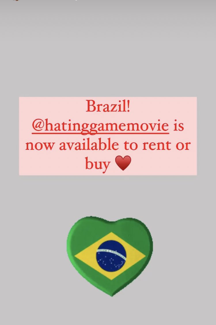 thehatingamebr's tweet photo. Podem gritar moranguinhos!!!! 

The Hating Game está FINALMENTE disponível para comprar ou alugar!!🍓🇧🇷 #TheHatingGameMovie 

Lucy Hale via Instagram stories https://t.co/TgKXv6JQ3V