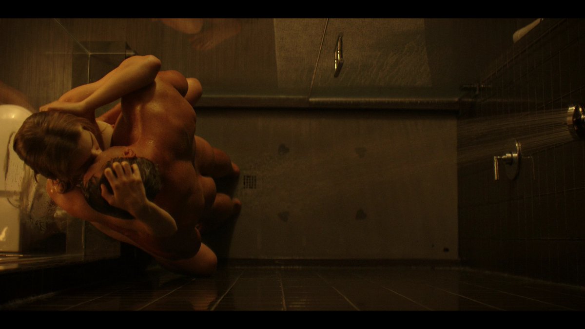 Alan Ritchson naked bum in Reacher S01E04 https://casperfan.blogspot.com/20...