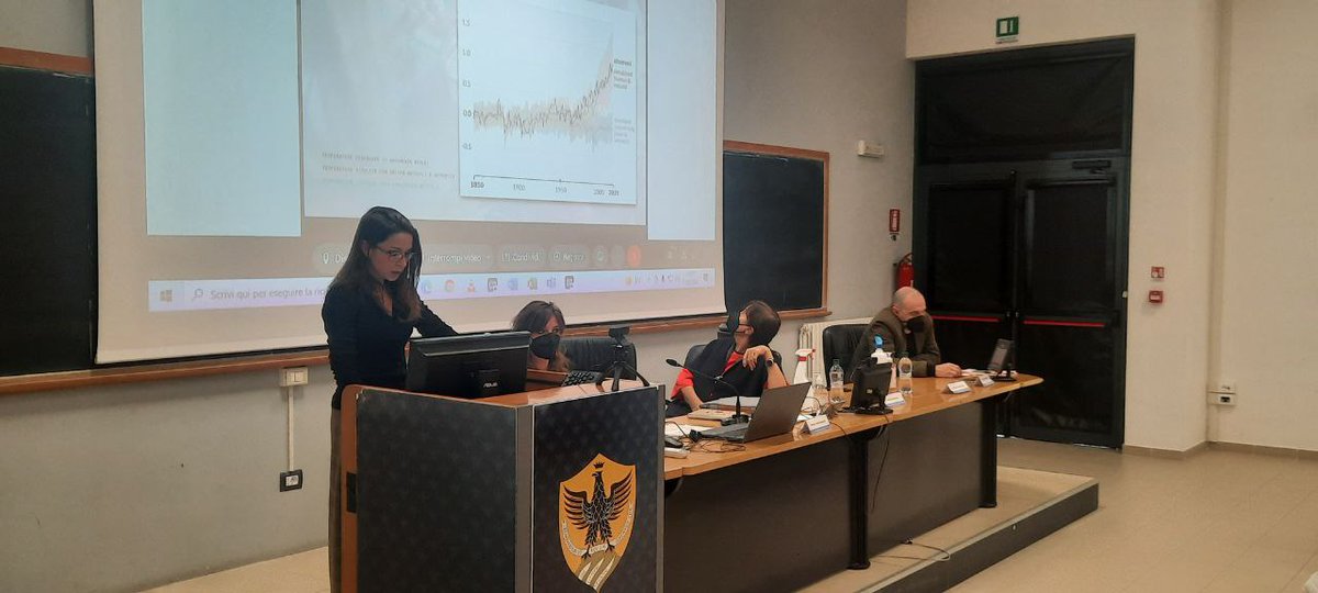 Superare pregiudizi e ostacoli all'origine del divario di genere che esiste nel mondo della ricerca e della scienza. Più di 2.500 studenti e studentesse si sono collegati per assistere a "ResearcHER”, iniziativa organizzata da #UnivAQ e <a href="/GSSI_LAQUILA/">GranSassoScienceInst</a> per il <a href="/WomenScienceDay/">Women in Science Day</a>.