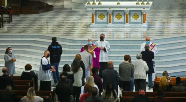 BostonDotCom's tweet photo. Boston Archdiocese lifts mask mandate for public Masses
https://t.co/WtTUcQKZVv https://t.co/SKq94fscRS