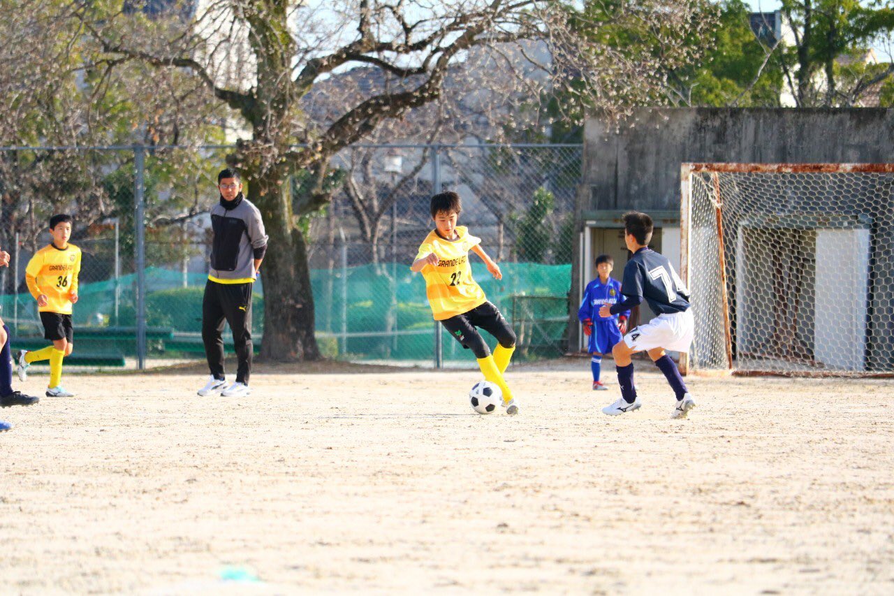 グラッソfc グラッソfc所属の千綿幸之助選手がスペインで行われている ラ リーガチャレンジ のサバイバルに生き残り クルトゥラル レオネサからの練習参加のオファーをいただきました クルトゥラル レオネサはトップチームはスペイン3部のチームです
