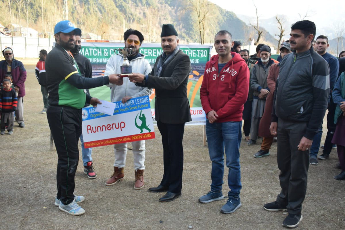 Crown__of_india's tweet photo. Save Youth Save Future & indian Army organised #KMPL led by Mr Bilal Chouhan played a major role in organizing the matches on day to day basis.Such sporting events instills confidence in youth of Karnah and provides them the platform to showcase their talent
#KMPL T20 Tornament https://t.co/JRsHmgSZuC