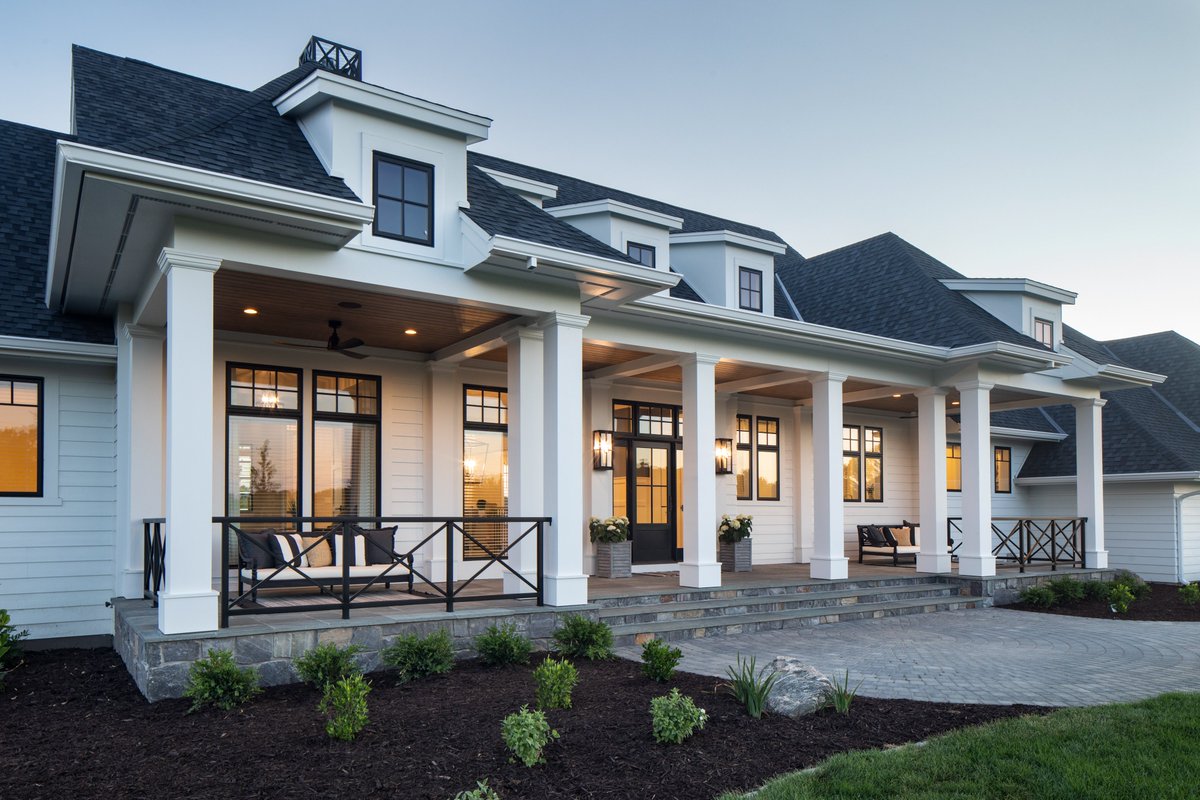 gordonjamesmn's tweet photo. Large picture windows line this wide porch, fostering an inviting environment perfect for year-round entertaining. Enhance your lifestyle with a home to match at https://t.co/WGh6VpO7dK.  

#DreamHome #InteriorDesign #GordonJames #YouDreamWeDeliver #CustomHome #MNHomes #Porch https://t.co/kxvnzEUvdA