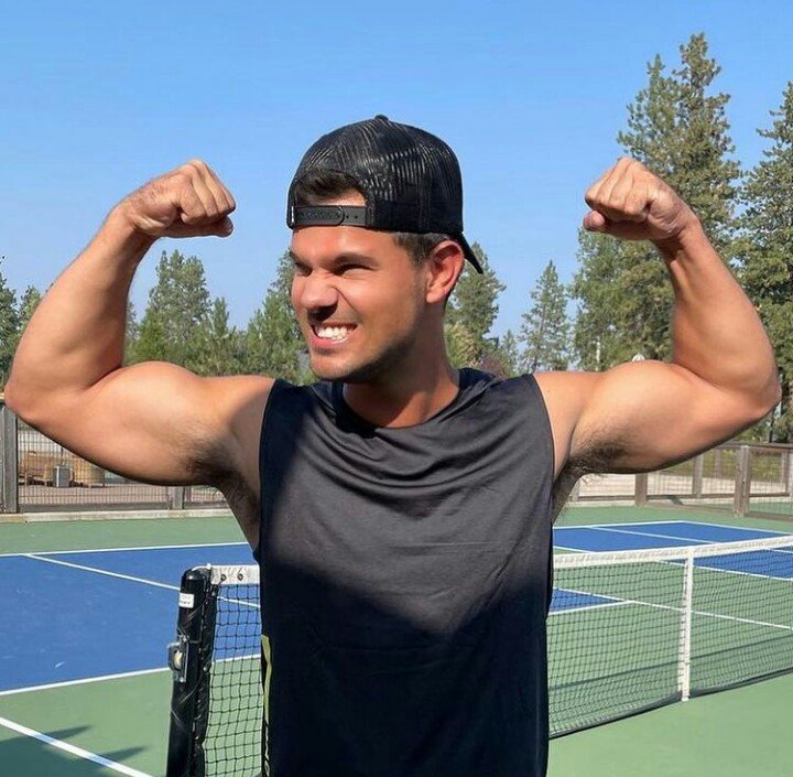 Happy Birthday Taylor Lautner   