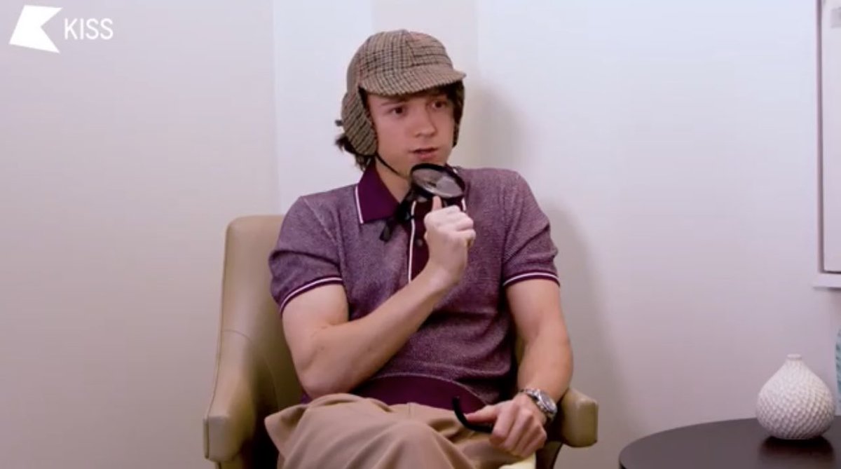 Keztii_PinkyRox's tweet photo. เชอร์ล็อคทอม น่ารักจังเลยยยย 🕵🏻 #Unchanted #TomHolland https://t.co/5w6qiJF6fh