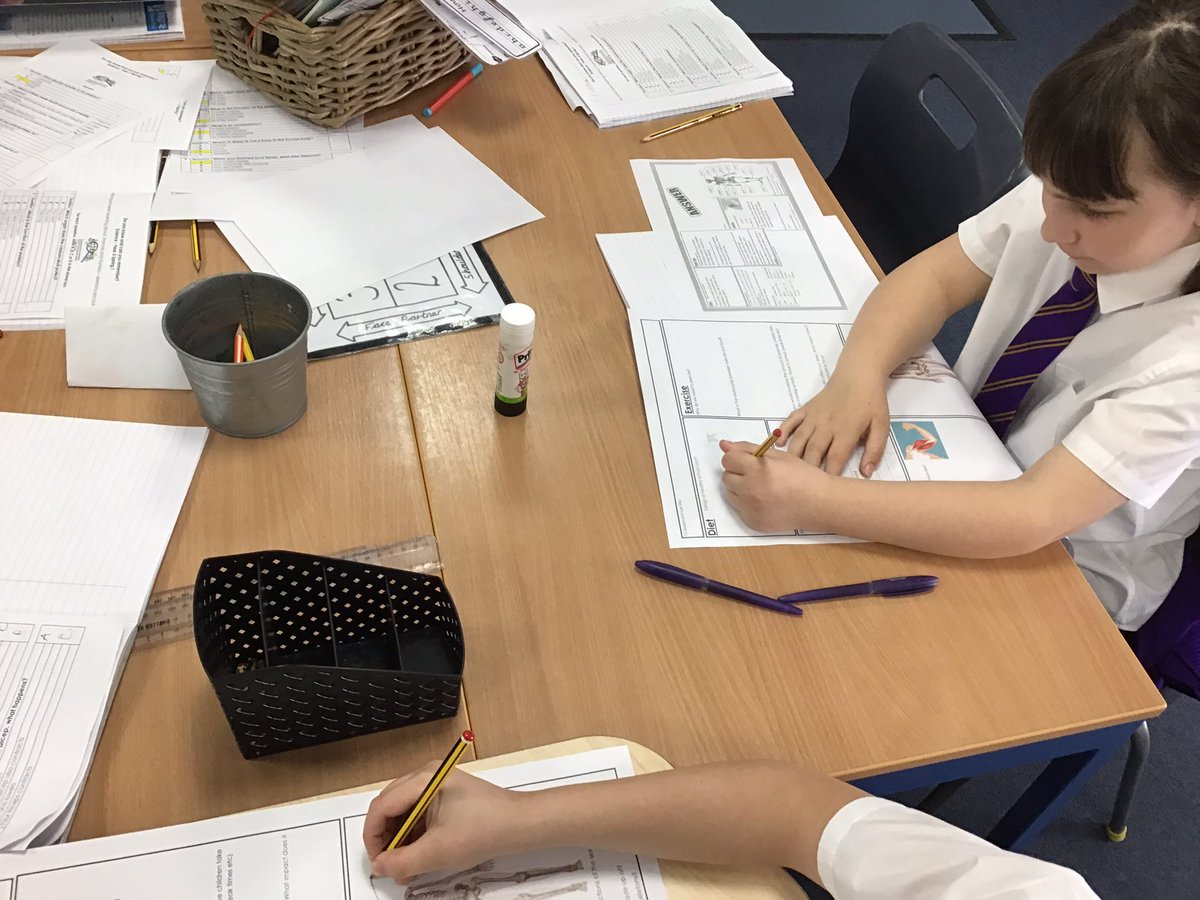 We are using our science learning to complete the poster! We were able to find information in our books, on our learning lines and on our working wall. <a href="/ScienceEps/">ScienceEPS</a>